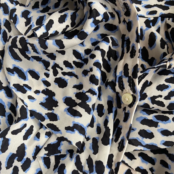 Banana Republic Large Tall Leopard Print - Picture 4 of 7